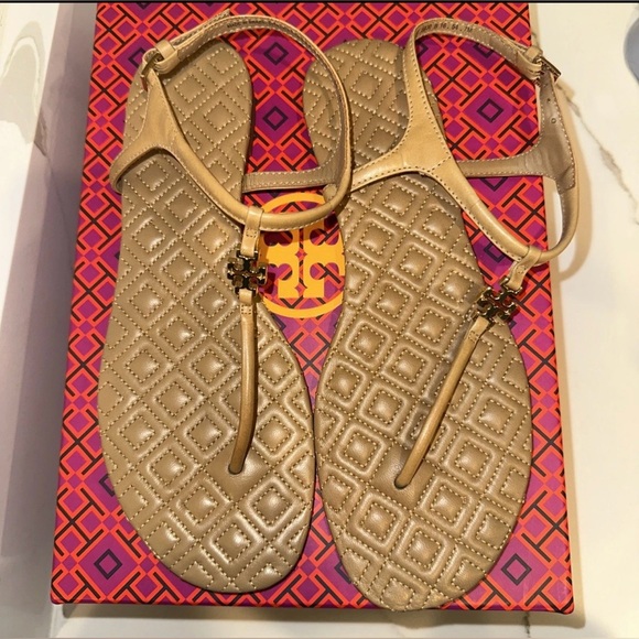 Tory Burch Marion Quilted Leather T-Strap Sandal Size 7 Color Sand W Box & Bag - Picture 3 of 16